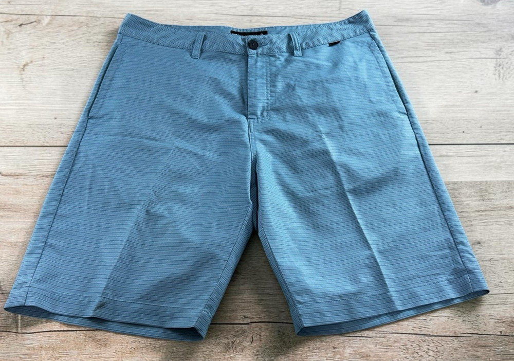 Men's Travis Mathew Blue Golf Shorts Size 34 Pockets 10" Inseam Athletic Short